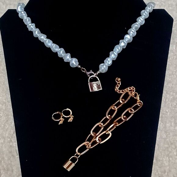 Source Unknown Jewelry - Faux Pearl with Gold-Tone Lock Necklace, 16"